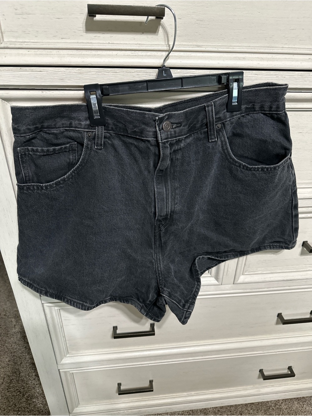 Levi's Black Washed Hugh Waisted Mom Denim Shorts Size 34